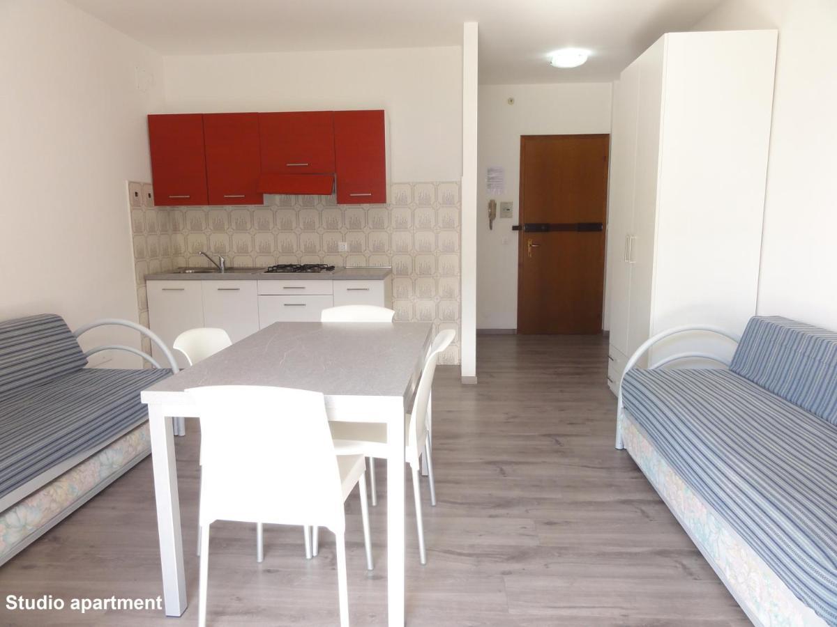 Sabrina - Appartamenti Bibione Bagian luar foto
